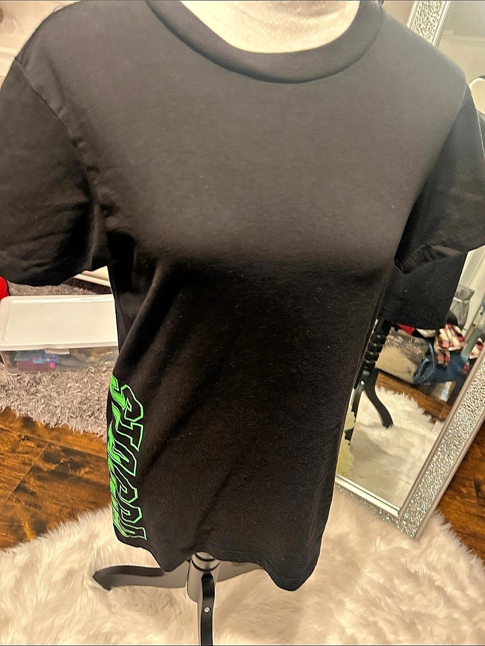 Smart & Sexy Short Sleeve Graphic Tee in Black Size Small Like New